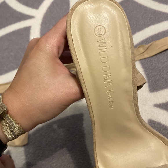 Lace up heels - Picture 9 of 9